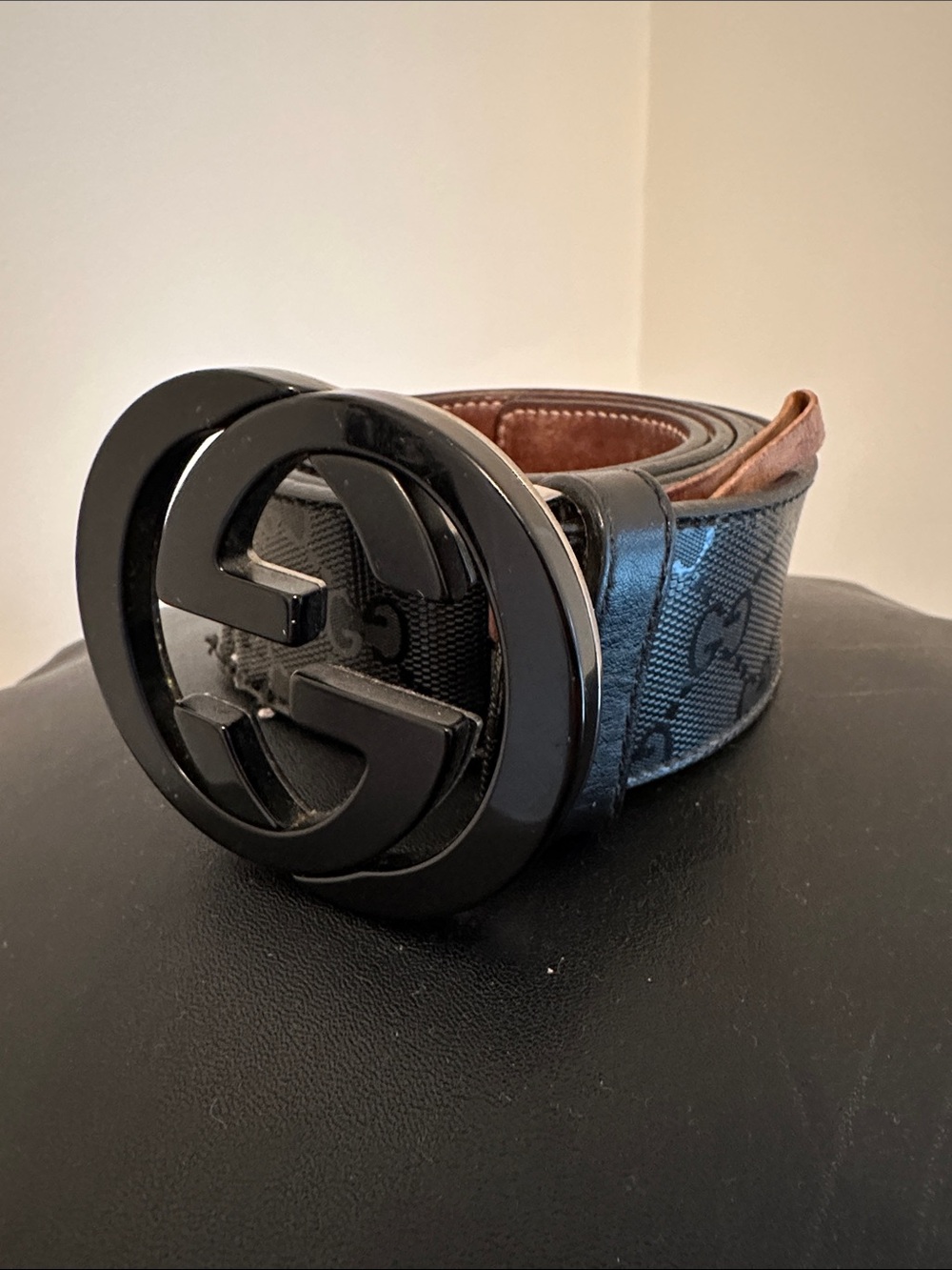 Authentic Gucci Black GG Logo Men's Leather Belt - Fits up to 40 Waist - DAMAGED
